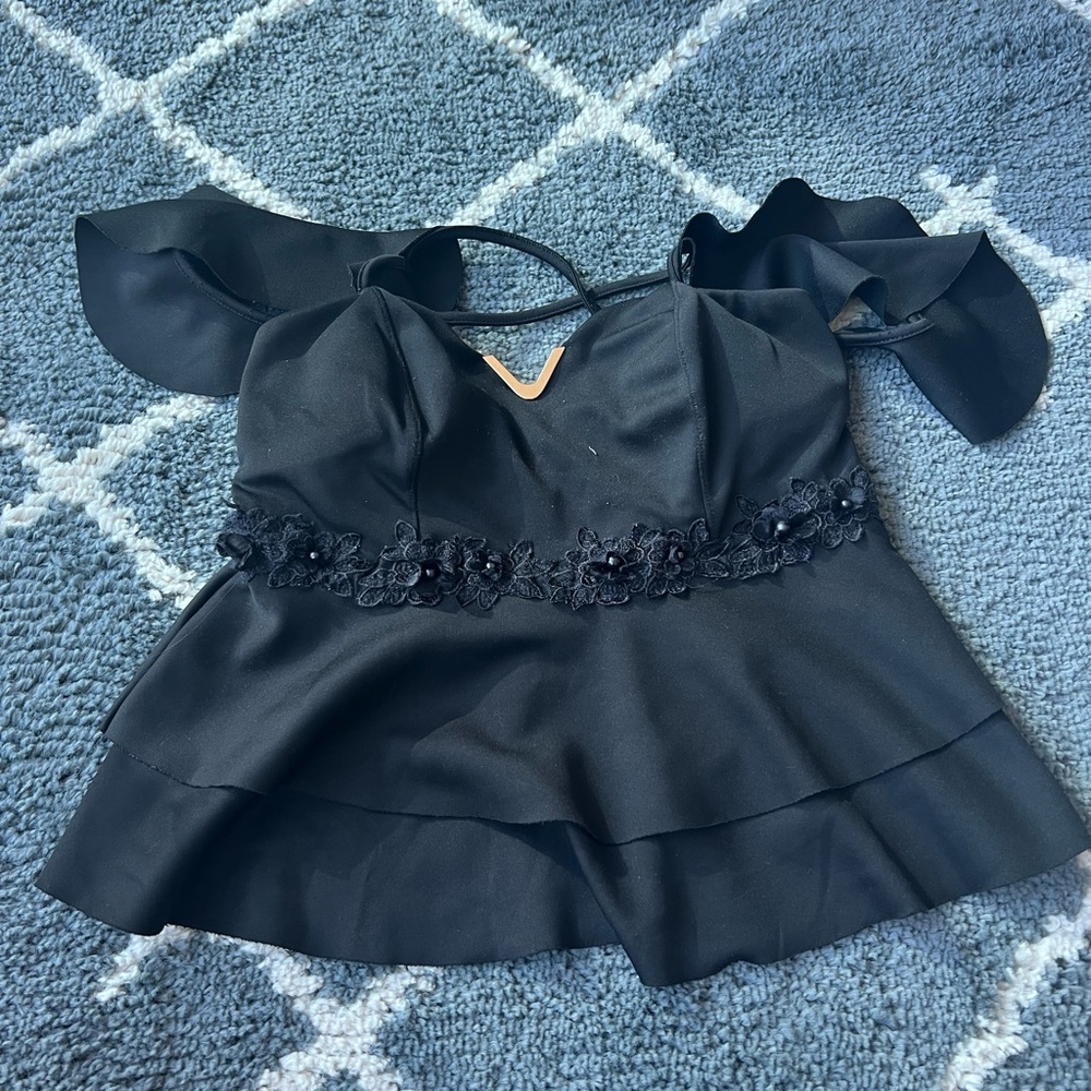 Women’s top size M